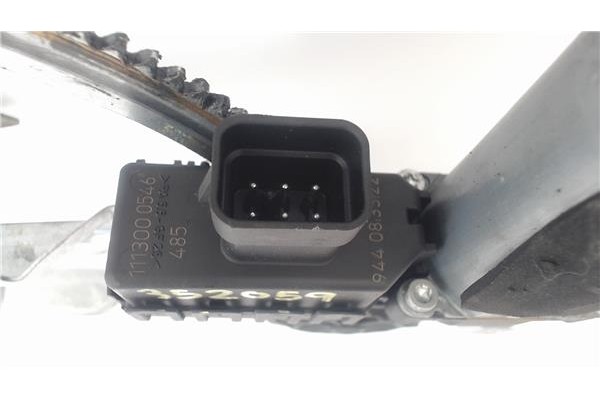 Recambio de mecanismo elevalunas delantero derecho para opel astra h berlina 1.7 cdti referencia OEM IAM 994887  