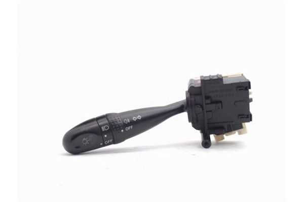 Recambio de mando de luces para toyota corolla (e12) 2.0 d-4d referencia OEM IAM 1736482  