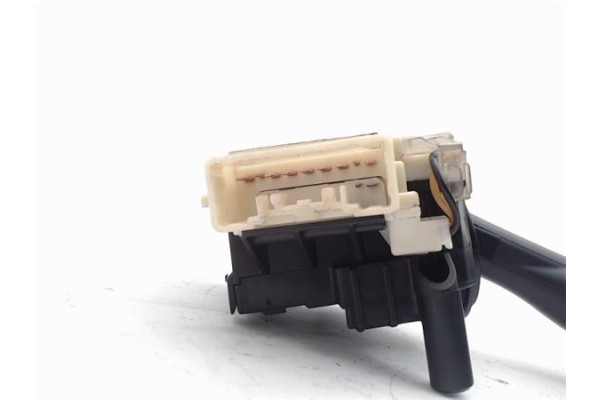 Recambio de mando de luces para toyota corolla (e12) 2.0 d-4d referencia OEM IAM 1736482  