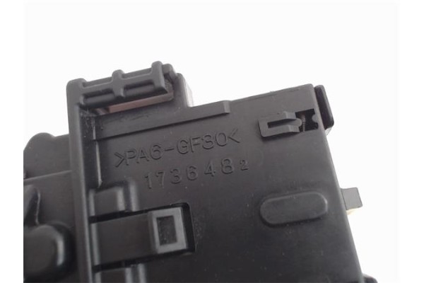 Recambio de mando de luces para toyota corolla (e12) 2.0 d-4d referencia OEM IAM 1736482  