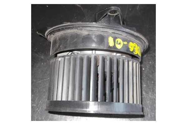 Recambio de motor calefaccion para ford mondeo iii (b5y) 1.8 16v referencia OEM IAM 1S7H18456AB 01305508700 