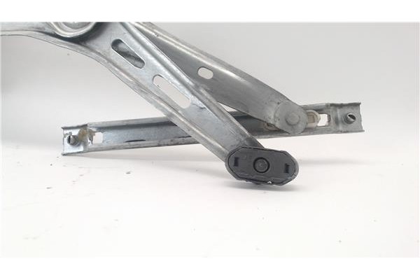 Recambio de mecanismo elevalunas delantero derecho para opel astra h berlina 1.7 cdti referencia OEM IAM 994887  