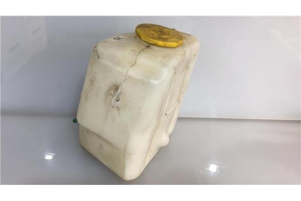 Recambio de deposito limpiaparabrisas para opel corsa c 1.3 cdti referencia OEM IAM 24439254375  