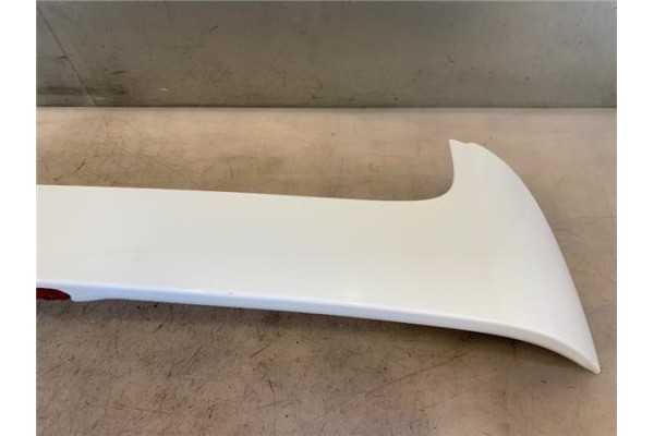 Recambio de aleron trasero para ford fiesta vi 1.25 referencia OEM IAM 1747630  