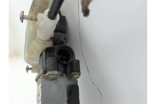 Recambio de mecanismo elevalunas delantero derecho para renault megane ii berlina 5p referencia OEM IAM   