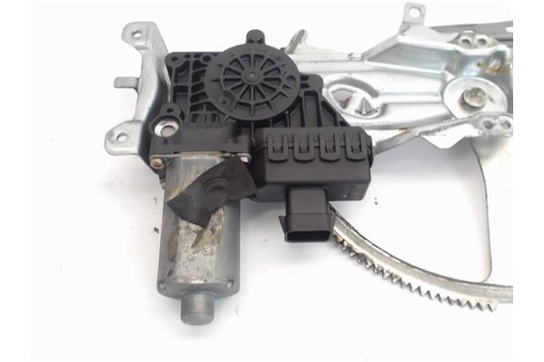 Recambio de mecanismo elevalunas delantero derecho para opel zafira a referencia OEM IAM 90579356  