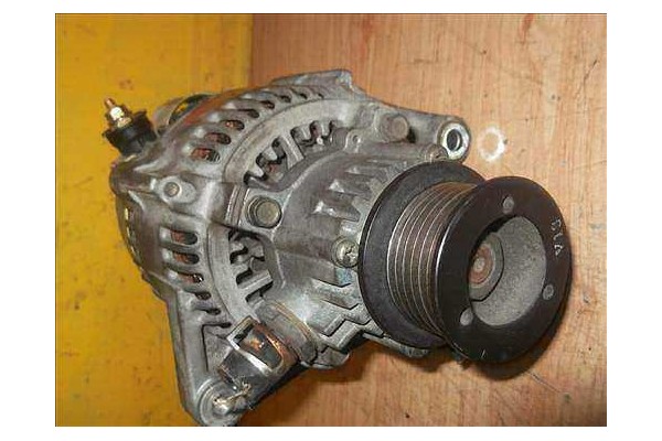 Recambio de alternador para honda accord vii (cg, ck) 2.0 turbo di referencia OEM IAM YLE10150 1002132272 