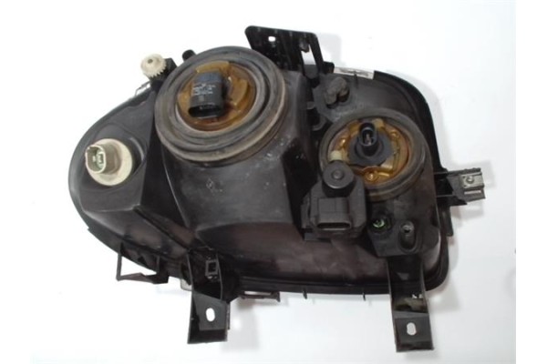 Recambio de faro delantero izquierdo para renault clio ii fase i (b/cb0) 1.9 d (b/cb0e) referencia OEM IAM 260607414R  