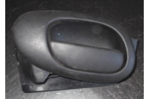 Recambio de manilla int. puerta delantero izquierda para peugeot 206 1.9 d referencia OEM IAM   