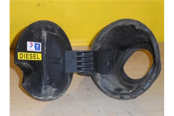 Recambio de tapa exterior combustible para peugeot 207 1.4 urban referencia OEM IAM 9681730680  
