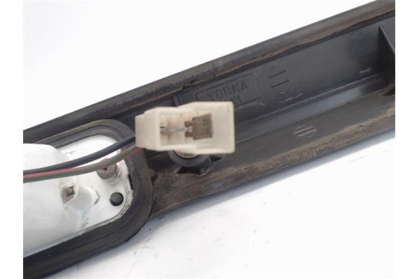 Recambio de moldura porton trasero para nissan vanette furgón (c22) 2.0 d referencia OEM IAM 9081011C00 65021 
