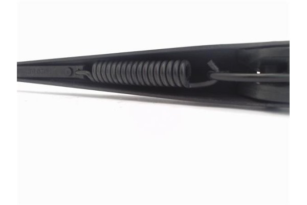 Recambio de brazo limpiaparabrisas delantero derecho para land rover freelander (ln) 2.0 di referencia OEM IAM AWR4110  