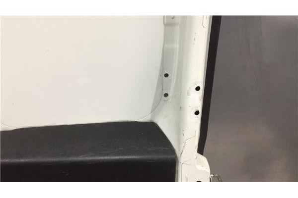 Recambio de puerta trasero derecha para fiat ii doblo (152) 1.3 d multijet referencia OEM IAM 51811378  
