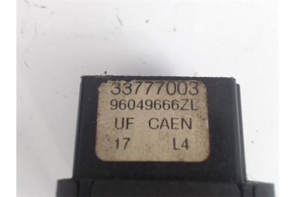 Recambio de mando intermitencia para peugeot 106 (s1) referencia OEM IAM 33777003 96049666ZL 