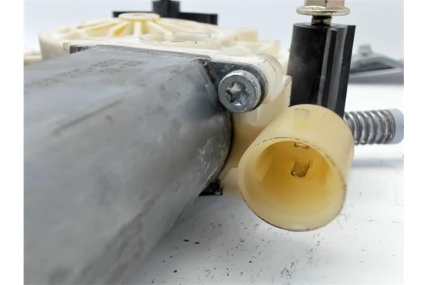 Recambio de mecanismo elevalunas delantero derecho para renault clio ii fase i (b/cb0) referencia OEM IAM   