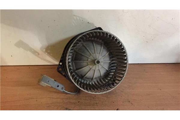 Recambio de motor calefaccion para nissan primera berl./ traveller (p10/w10) 2.0 i referencia OEM IAM 4872130350 0130111153 