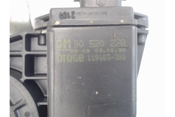 Recambio de mecanismo elevalunas delantero derecho para opel vectra b berlina referencia OEM IAM 90520228  