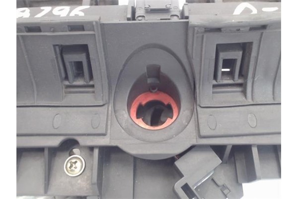 Recambio de cerradura porton para audi a6 berlina (4b2) 2.5 tdi referencia OEM IAM 8D9827565H  