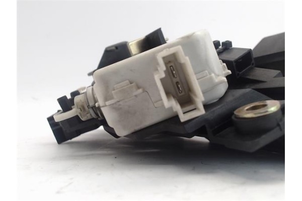 Recambio de cerradura porton para audi a6 berlina (4b2) 2.5 tdi referencia OEM IAM 8D9827565H  