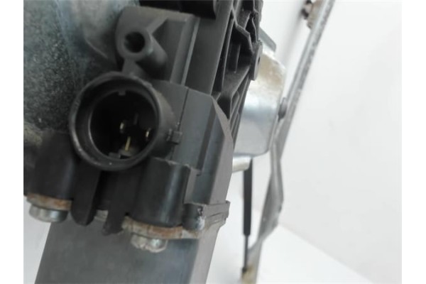 Recambio de mecanismo elevalunas delantero derecho para renault clio iii referencia OEM IAM 8200291147 LTRN71R 8200843597 , RENA