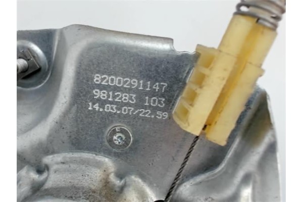 Recambio de mecanismo elevalunas delantero derecho para renault clio iii referencia OEM IAM 8200291147 LTRN71R 8200843597 , RENA