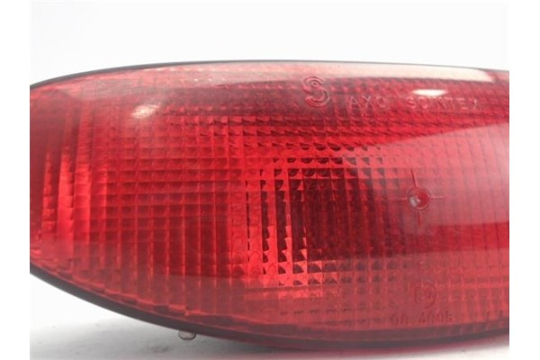 Recambio de piloto trasero central para peugeot 206 1.4 hdi eco 70 referencia OEM IAM 6351K5 2203283 7701068178 , PEUGEOT | 8658