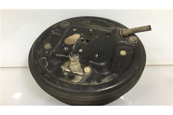 Recambio de buje trasero para ford ka (ccq) 1.3 i referencia OEM IAM 1499061 7S511113 