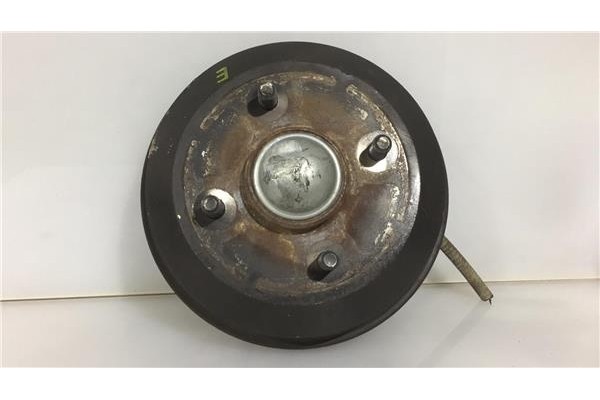 Recambio de buje trasero para ford ka (ccq) 1.3 i referencia OEM IAM 1499061 7S511113 