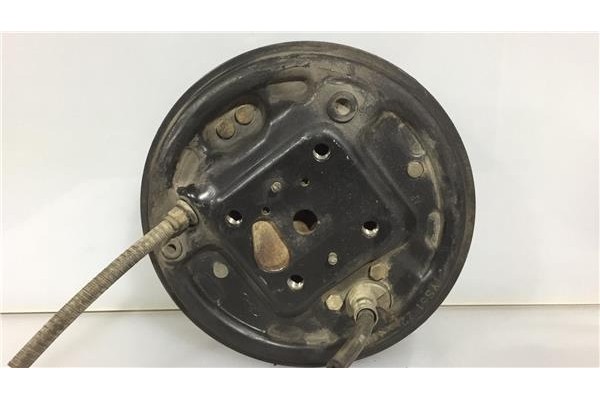 Recambio de buje trasero para ford ka (ccq) 1.3 i referencia OEM IAM 1499061 7S511113 