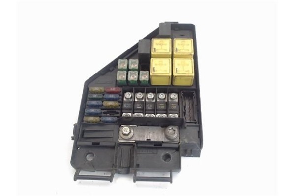 Recambio de caja fusibles/rele para land rover freelander (ln) 2.0 di referencia OEM IAM YQE103530  