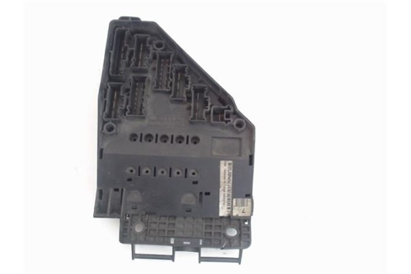 Recambio de caja fusibles/rele para land rover freelander (ln) 2.0 di referencia OEM IAM YQE103530  