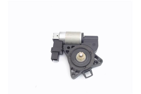 Recambio de motor elevalunas trasero derecho para mazda 3 berlina (bk) 1.6 cd active+ xcite referencia OEM IAM CMO11750  