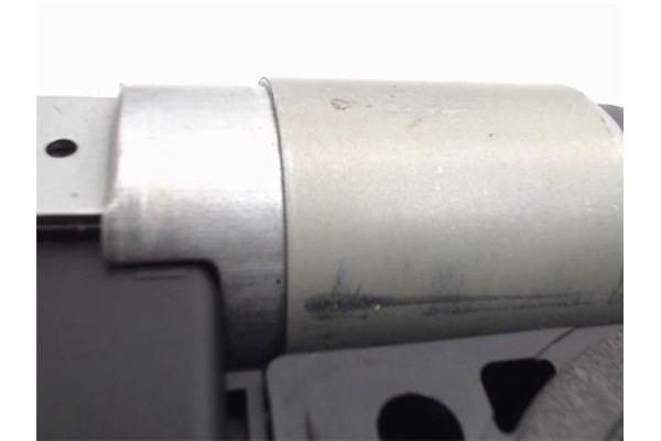 Recambio de motor elevalunas trasero derecho para mazda 3 berlina (bk) 1.6 cd active+ xcite referencia OEM IAM CMO11750  