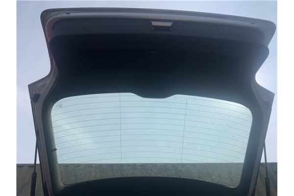 Recambio de porton trasero para audi a3 (8p1) 2.0 fsi ambiente referencia OEM IAM 8P3827023AC  
