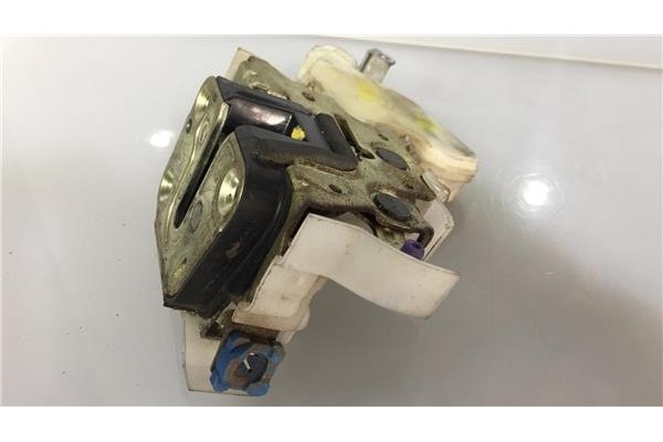 Recambio de cierre electromagnetico delantero derecho para nissan x-trail (t30) 2.2 comfort referencia OEM IAM 80552AA200 89A910