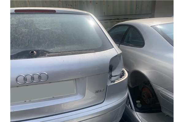 Recambio de porton trasero para audi a3 (8p1) 2.0 fsi ambiente referencia OEM IAM 8P3827023AC  