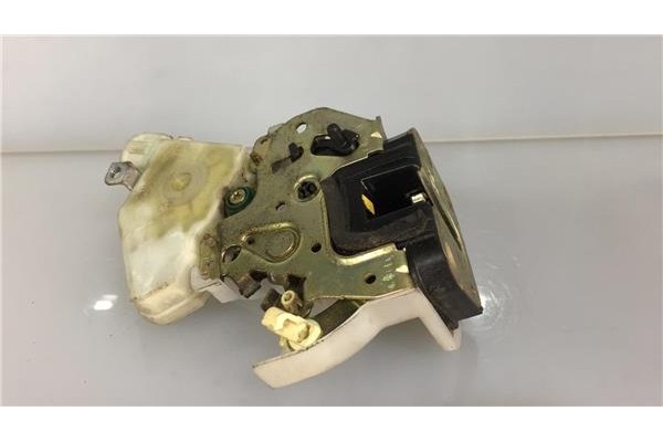 Recambio de cierre electromagnetico trasero izquierdo para nissan x-trail (t30) 2.2 comfort referencia OEM IAM 80553AA800 89A909