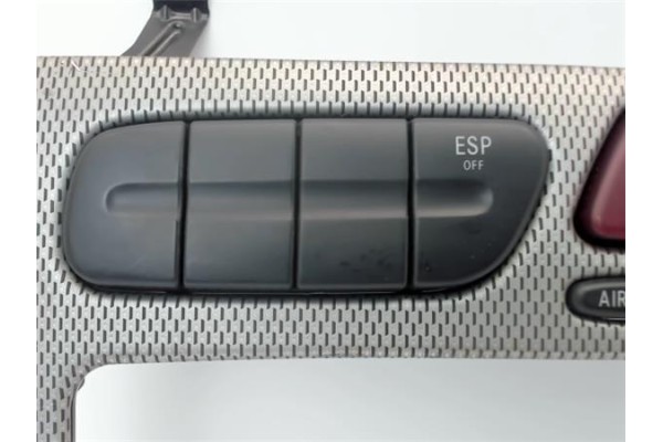 Recambio de embellecedor consola central para mercedes-benz clase c (bm 203) sportcoupe 2.0 c 180 (203.735) referencia OEM IAM 2