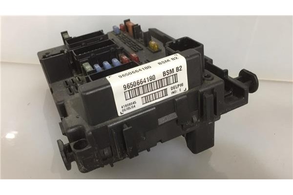 Recambio de caja fusibles/rele para peugeot 206 1.4 i referencia OEM IAM 9650664180 41808045 