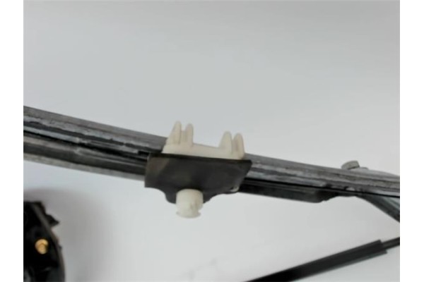 Recambio de mecanismo elevalunas delantero derecho para renault clio ii fase i (b/cb0) referencia OEM IAM   