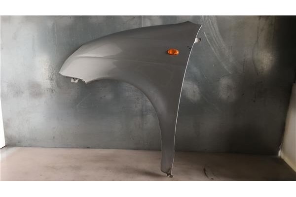 Recambio de aleta delantero izquierda para daewoo matiz (1997) 0.8 referencia OEM IAM   