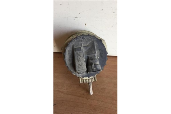 Recambio de faro antiniebla para fiat marea (185) berlina 1.9 jtd 105 referencia OEM IAM 38660748 46823269 