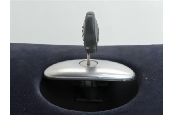 Recambio de tapa guantera para peugeot 206 1.4 hdi eco 70 referencia OEM IAM 8214KL  