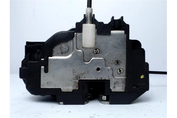Recambio de cerradura puerta delantero derecha para nissan micra (k12e) 1.4 16v referencia OEM IAM 80500AX111  