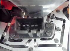 Recambio de piloto trasero izquierdo para bmw serie 3 berlina (e46) 2.0 320i referencia OEM IAM 69079332801 388011 