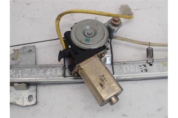 Recambio de mecanismo elevalunas delantero derecho para mazda 626 berlina (gf) referencia OEM IAM GD7B58560A  