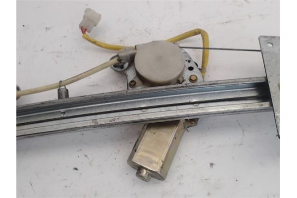 Recambio de mecanismo elevalunas delantero derecho para mazda 626 berlina (gf) referencia OEM IAM GD7B58560A  
