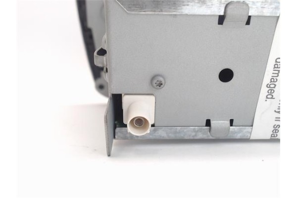Recambio de radio / cd para seat ibiza berlina (6j5) 1.9 tdi referencia OEM IAM 6j0035153  