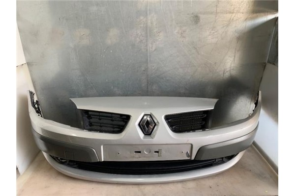 Recambio de paragolpes delantero para renault grand scénic ii (jm0/1_) 1.9 dci (jm14) referencia OEM IAM 7701477299  