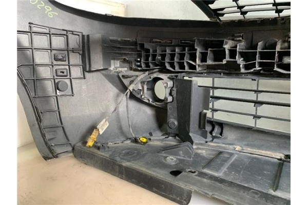 Recambio de paragolpes delantero para renault grand scénic ii (jm0/1_) 1.9 dci (jm14) referencia OEM IAM 7701477299  